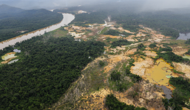 Le miniere clandestine di oro devastano l’Amazzonia A rischio ecosistema naturale e sopravvivenza delle popolazioni indigene