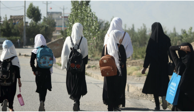 Afghanistan: repressione contro le ragazze che vogliono andare a scuola. Ma non si piegano Il primo rapporto Onu sulla situazioni dei diritti umani