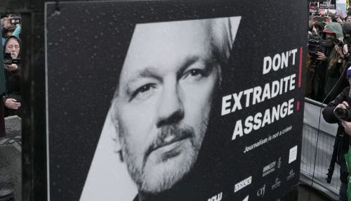 Assange: contro l’estradizione il tribunale di Londra concede per alcune settimane un appello limitato a pochi punti Indiscrezioni di un patteggiamento USA che  comporterebbe  l’incriminazione per reati meno gravi, ma l’ammissione di colpa 